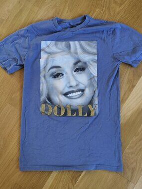 Dolly Parton Light Blue T-Shirt Dollywood 100% Cotton Sz S